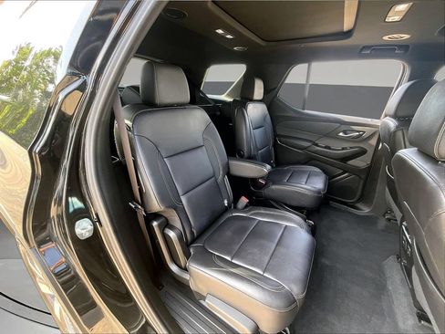 Used 2023 Chevrolet Traverse LT w/ LT Premium Package AWD/4WD image 29