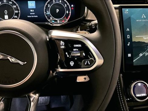 Certified 2024 Jaguar F-PACE R-Dynamic S image 21