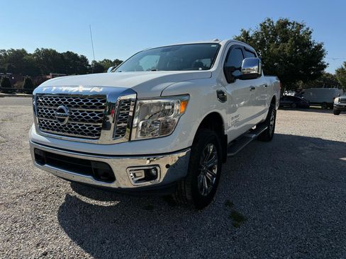 Used 2017 Nissan Titan SV AWD/4WD image 1