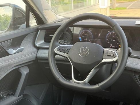 New 2025 Volkswagen Tiguan S image 8