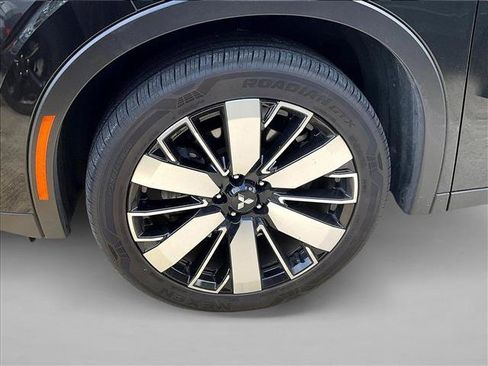 Used 2025 Mitsubishi Outlander SE FWD image 8