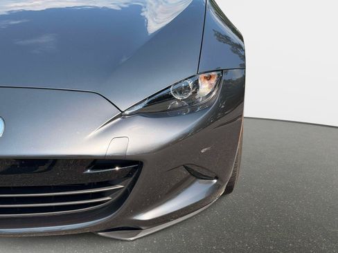 Used 2023 MAZDA MX-5 Miata Grand Touring RWD image 9