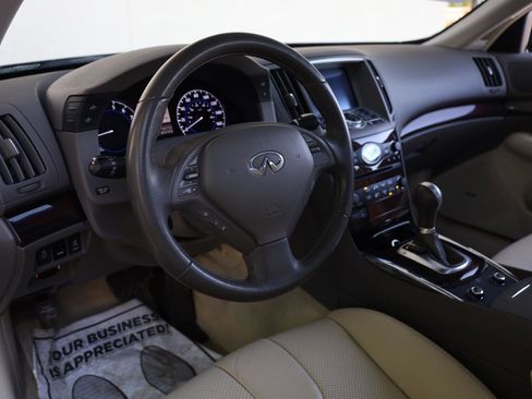 Used 2013 INFINITI G37 Journey w/ Premium Pkg image 13