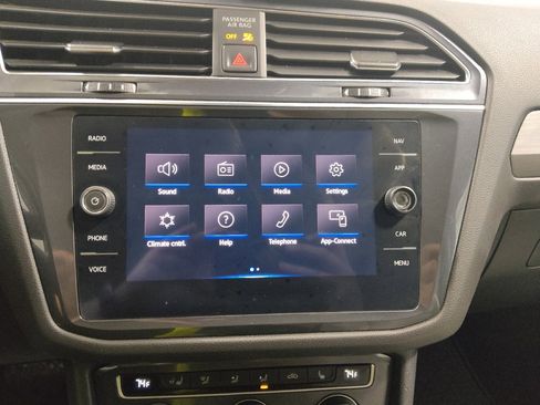 Used 2021 Volkswagen Tiguan SEL w/ 3rd Row Seat Package image 25