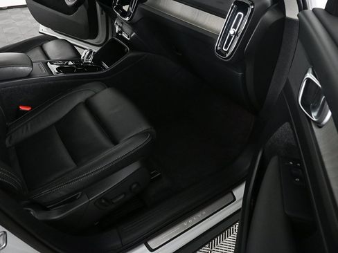 Used 2023 Volvo XC40 B5 Plus w/ Driver Assist Package image 20