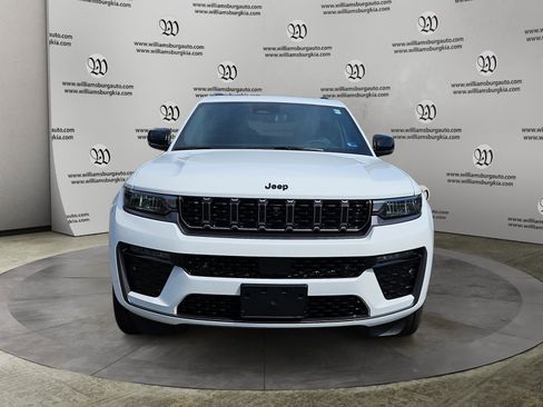 New 2026 Jeep Grand Cherokee L Limited AWD/4WD image 8