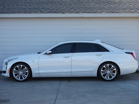 Used 2018 Cadillac CT6 Platinum image 12