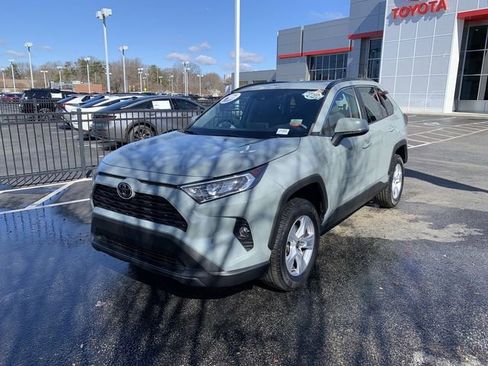 Used 2021 Toyota RAV4 XLE w/ Convenience Package image 1