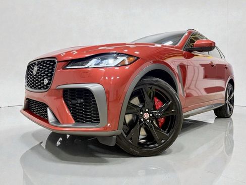 Used 2021 Jaguar F-PACE SVR image 12
