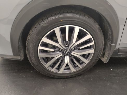 Used 2022 Nissan Kicks SV FWD image 31