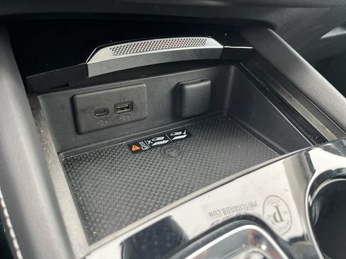 Used 2025 Buick Envision Sport Touring AWD/4WD image 25