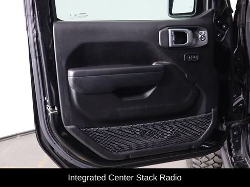Used 2023 Jeep Wrangler Unlimited w/ Sun & Screen Package AWD/4WD image 18