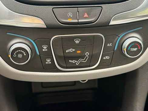 Used 2024 Chevrolet Equinox LS w/ LS Convenience Package FWD image 13