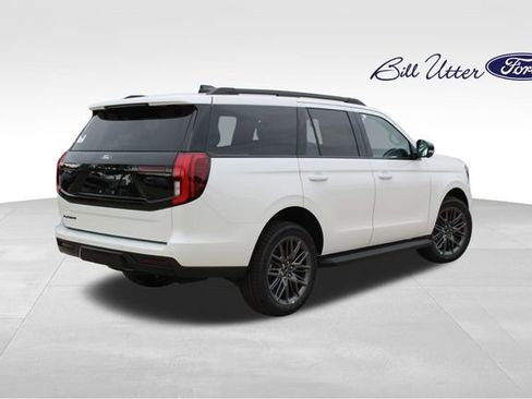 New 2026 Ford Expedition Platinum AWD/4WD image 3