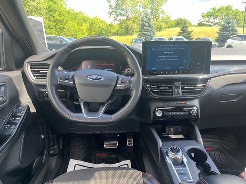 Used 2024 Ford Escape ST-Line w/ Tech Pack #1 AWD/4WD image 18