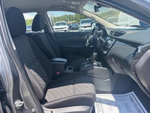 Used 2022 Nissan Rogue Sport SV FWD image 14