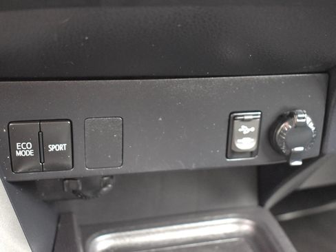 Used 2017 Toyota RAV4 LE w/ All Weather Liner Package AWD/4WD image 54