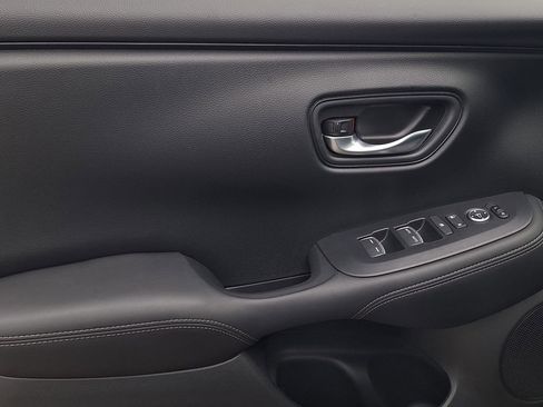 Used 2025 Honda HR-V EX-L image 9