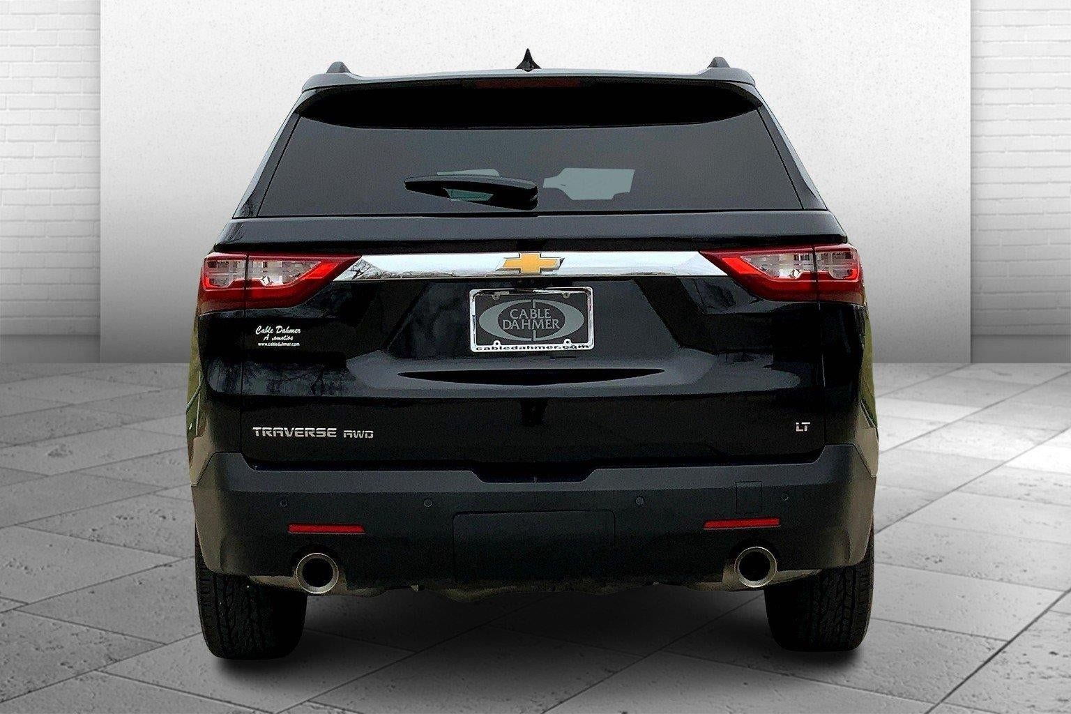 Used 2020 Chevrolet Traverse LT w/ LT Premium Package AWD/4WD image 3