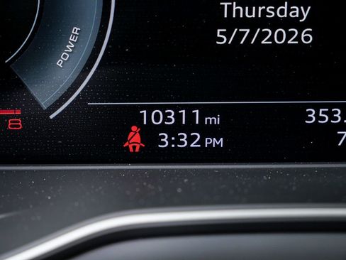 Used 2024 Audi Q5 e Premium w/ Convenience Package AWD/4WD image 11