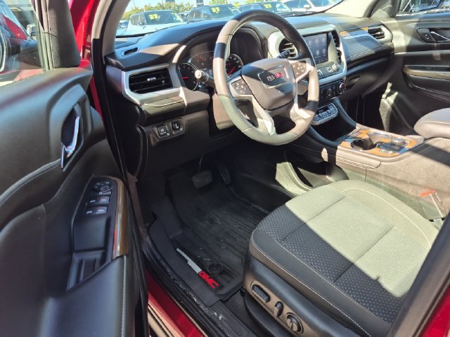 Used 2023 GMC Acadia SLE w/ Driver Convenience Package FWD image 13