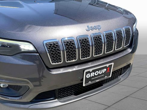 Used 2020 Jeep Cherokee Latitude Plus w/ Comfort/Convenience Group AWD/4WD image 30