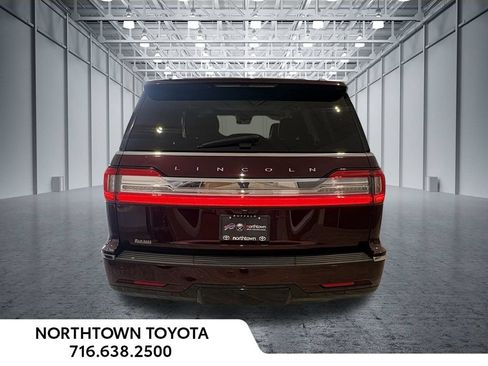 Used 2019 Lincoln Navigator Reserve w/ Cargo Package AWD/4WD image 7