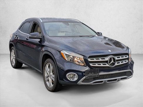 Used 2018 Mercedes-Benz GLA 250 4MATIC image 3