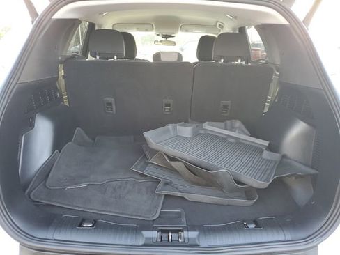 Certified 2022 Ford Escape SE w/ SE Sport Appearance Package image 8