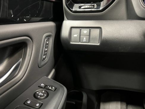 Used 2025 Honda Pilot TrailSport image 18