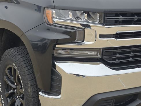 Used 2022 Chevrolet Silverado 1500 LT w/ Bed Protection Package image 29