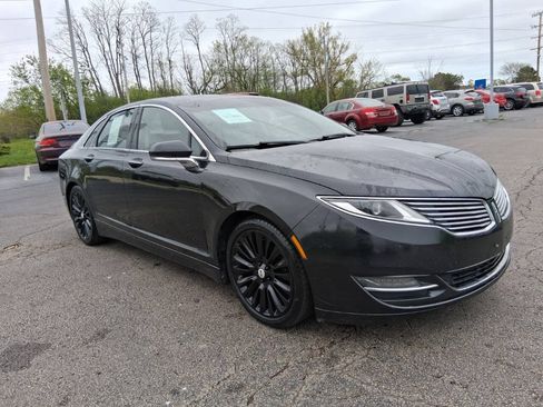 Used 2013 Lincoln MKZ FWD image 3