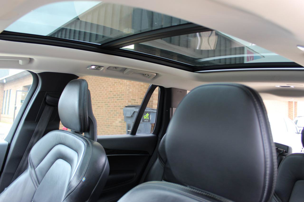 Used 2017 Volvo XC90 T6 Momentum AWD/4WD image 11