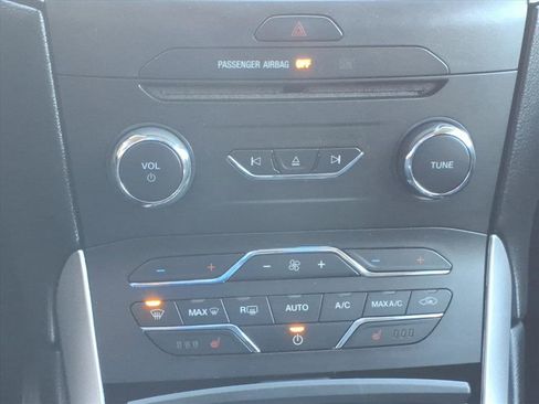 Used 2016 Ford Edge SEL w/ Equipment Group 201A image 11