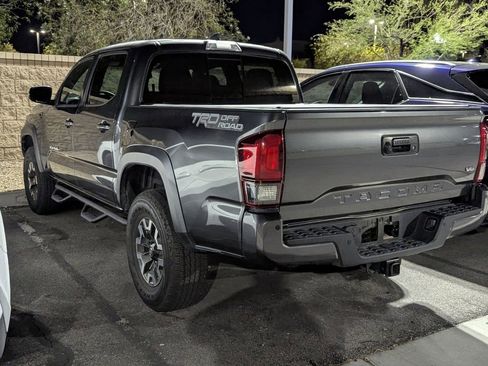 Used 2018 Toyota Tacoma TRD Off-Road w/ Technology Package RWD image 6