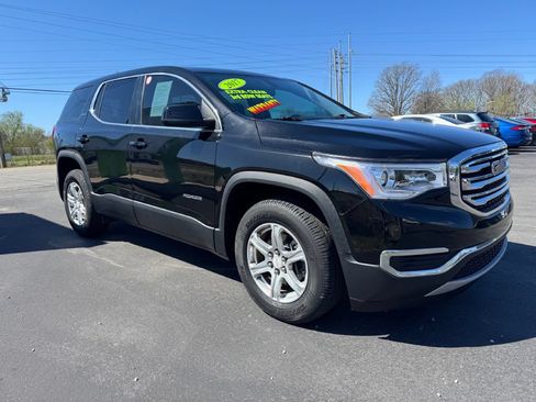 Used 2017 GMC Acadia SLE FWD image 3