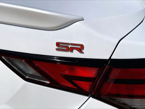 Used 2024 Nissan Sentra SR FWD image 8