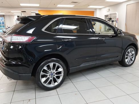 Used 2018 Ford Edge Titanium w/ Equipment Group 301A AWD/4WD image 13