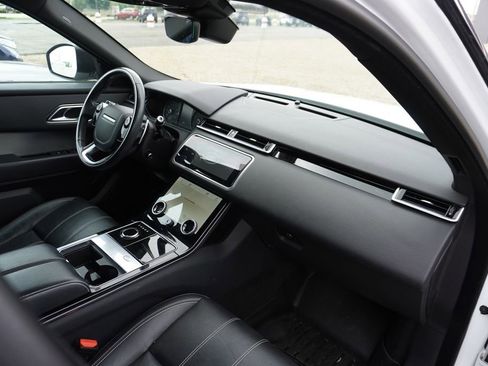 Used 2020 Land Rover Range Rover Velar R-Dynamic S AWD/4WD image 8