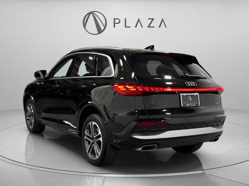 Used 2025 Audi Q5 Premium Plus w/ Premium Plus image 3