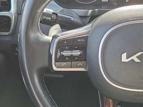 Used 2022 Kia Sorento SX w/ Panoramic Sunroof Package AWD/4WD image 19