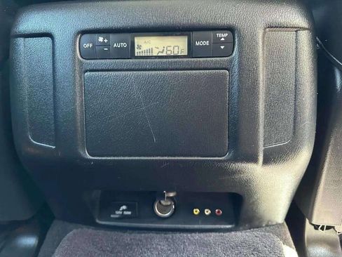 Used 2011 INFINITI QX56 4WD w/ Theater Pkg image 36