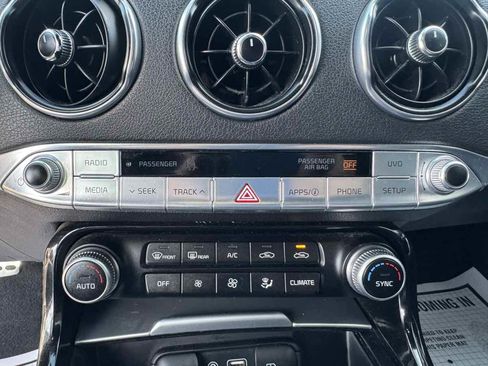 Used 2018 Kia Stinger GT image 17