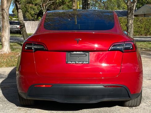 Used 2020 Tesla Model Y Long Range image 8