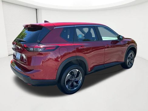Used 2025 Nissan Rogue SV AWD/4WD image 5