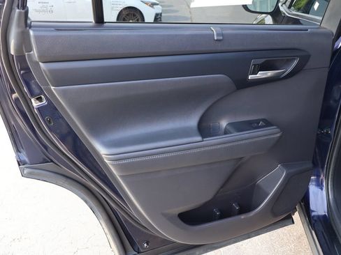 Certified 2021 Toyota Highlander XSE AWD/4WD image 15