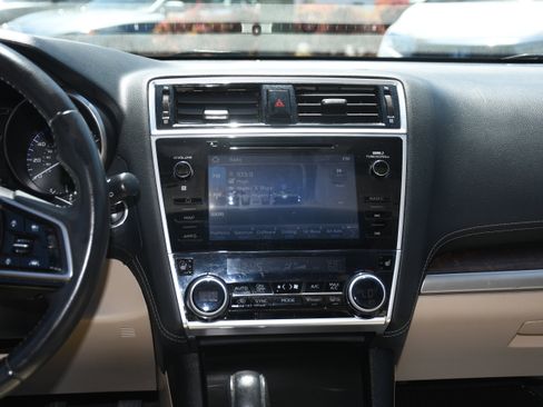 Used 2019 Subaru Outback 2.5i Limited w/ Popular Package #2 AWD/4WD image 19