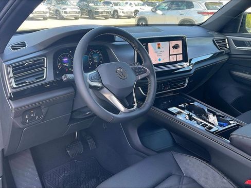 New 2026 Volkswagen Atlas Cross Sport SE AWD/4WD image 9