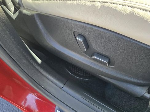 Used 2023 Genesis GV70 2.5T w/ Select Package image 28