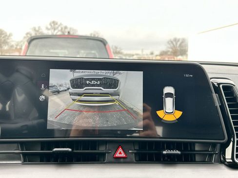 Used 2025 Kia Sportage EX image 37